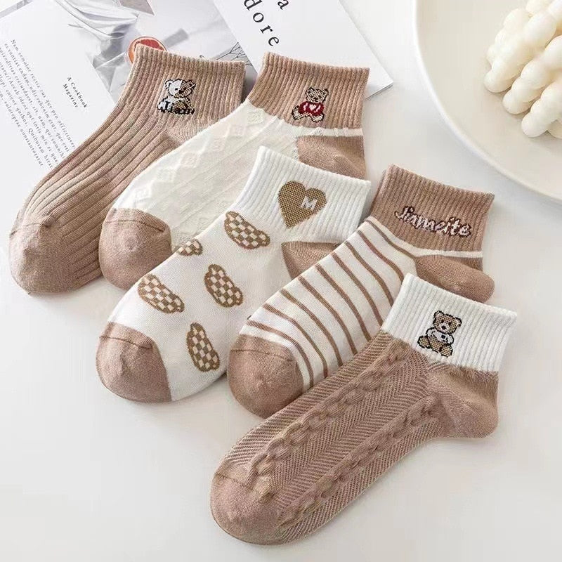 5 Pairs of Cute Neutral Bear Sneaker Ankle Socks