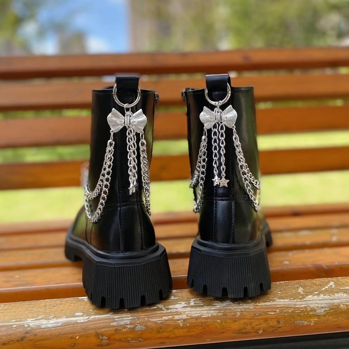2 pieces of Bow Chain Star Shoe / Boot Chains
