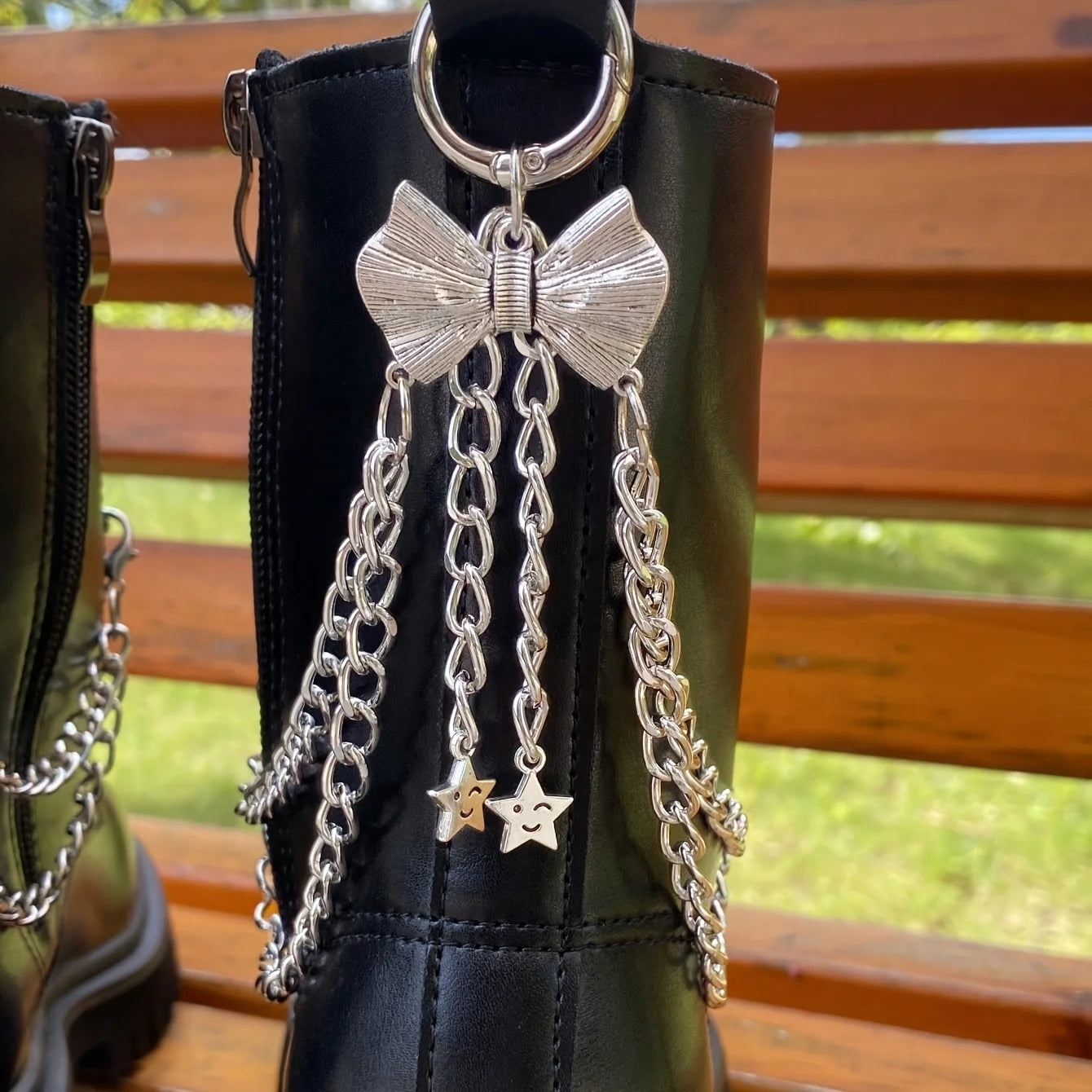 2 pieces of Bow Chain Star Shoe / Boot Chains